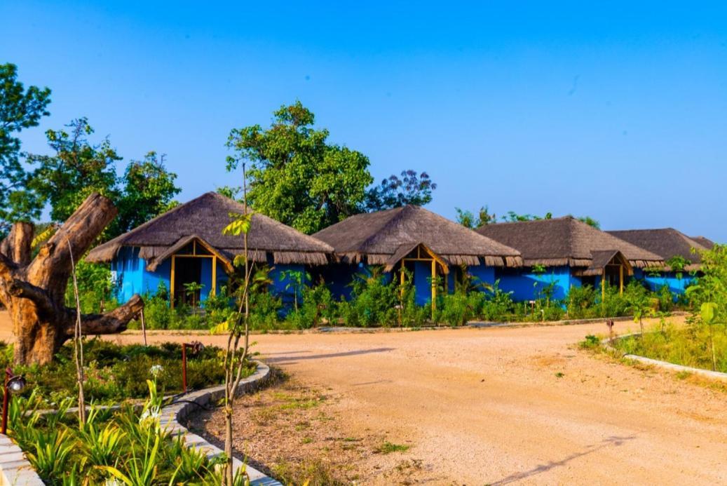 Mayur The Karma Hotel Seoni  Exterior foto